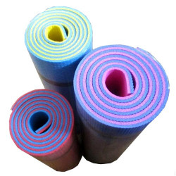 Как правильно клеить обои?