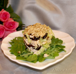 Лёгкий салат с курицей