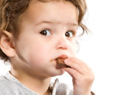 Можно ли детям кушать шоколад?