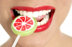 Отбеливание зубов подручными средствами