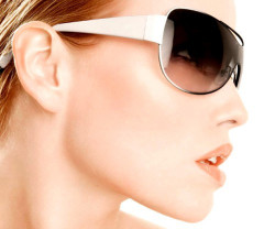 Как правильно выбрать модные солнцезащитные очки