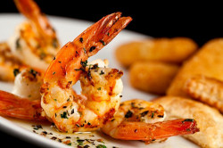 Как готовить очищенные креветки