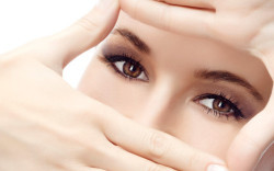 Как решить проблемы кожи вокруг глаз
