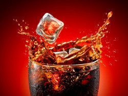 Кока-кола как альтернативная замена дорогой химии