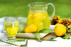 Полезный лимонный напиток