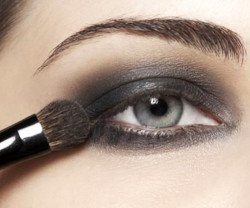 Как впервые сделать самой макияж глаз